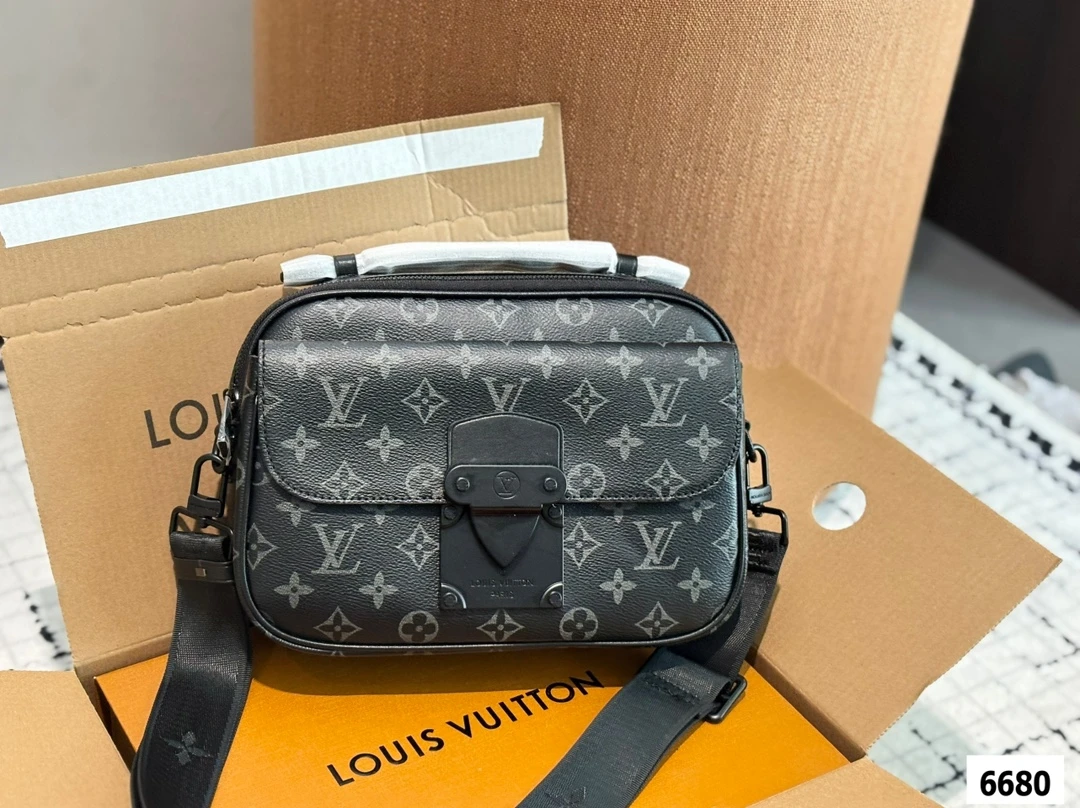 Louis Vuitton Bag — f2f59ce7