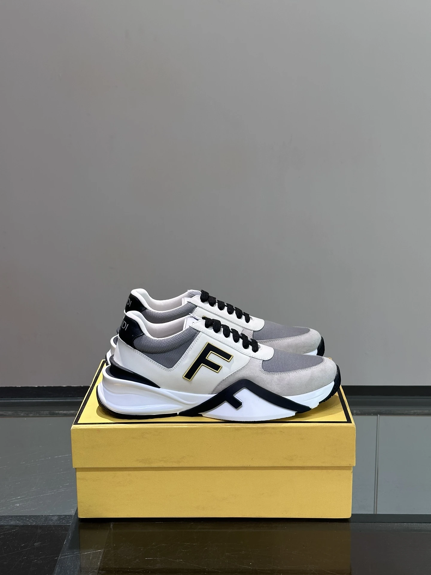 Fendi Sneakers — 9fd4a814