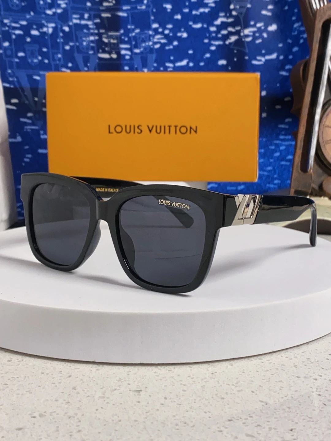 Louis Vuitton Eyewear — df7b36db