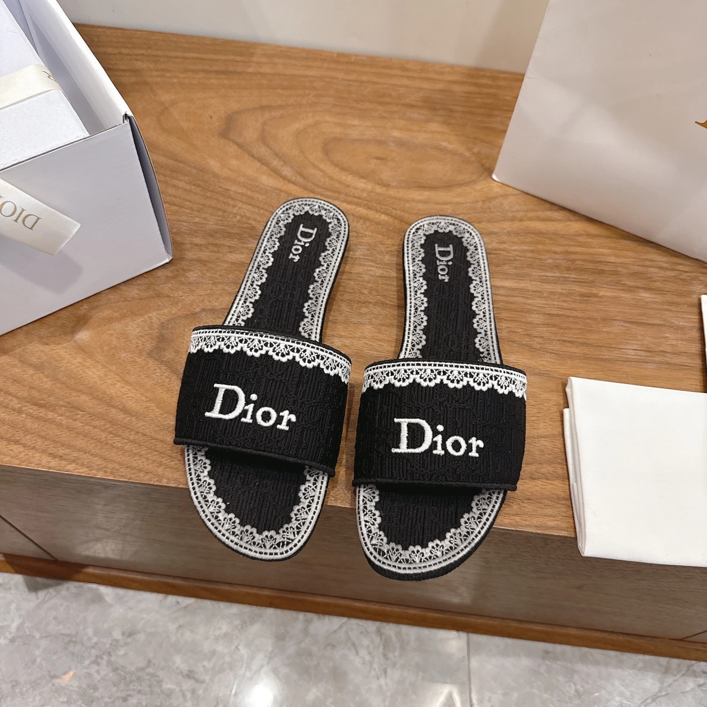 Dior Slippers — fca3df37