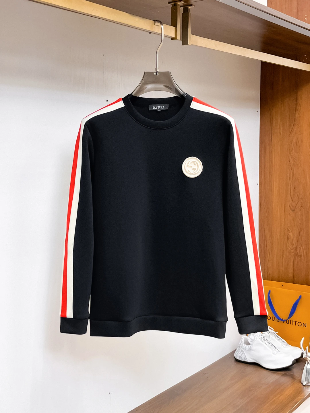 Gucci Sweatshirts — 12b65440
