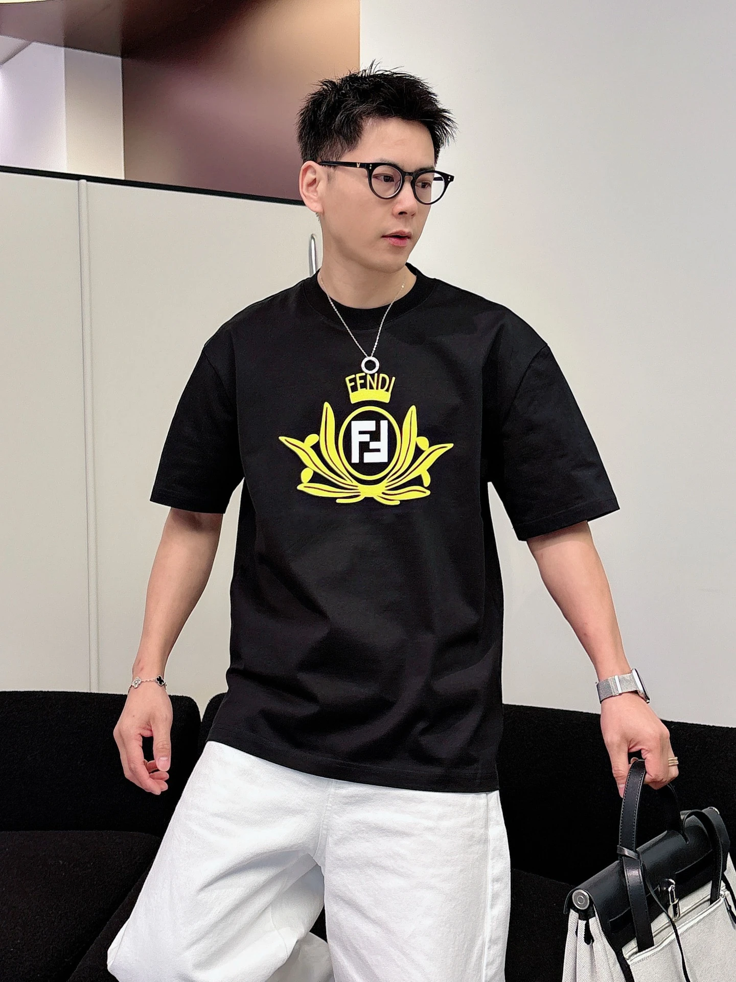 Fendi T-Shirt — ef8f9a13
