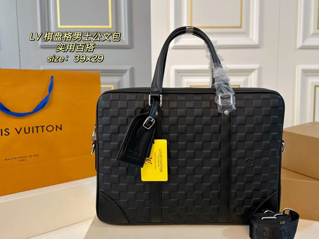 Louis Vuitton Bag — 8947f8a3