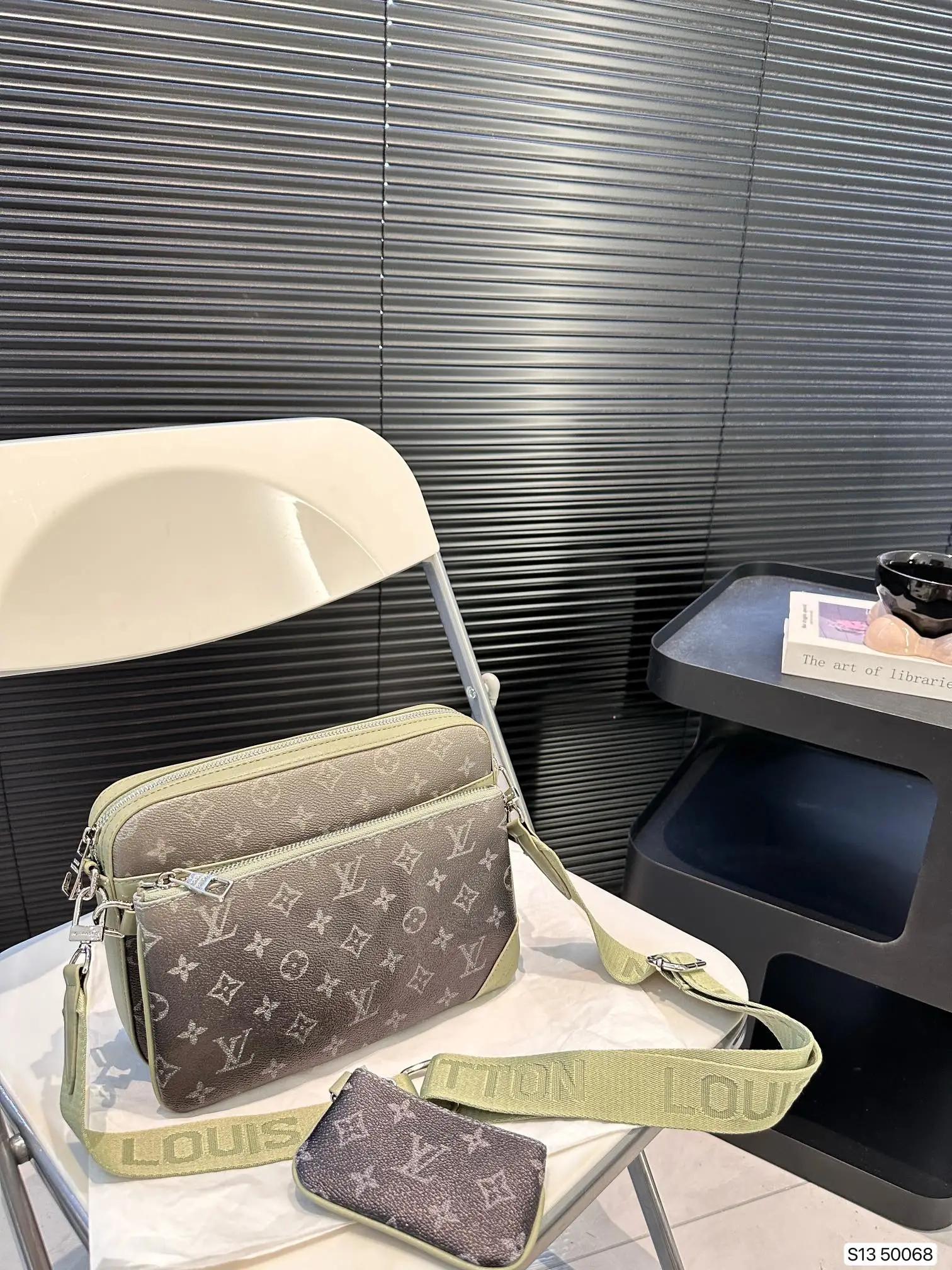 Louis Vuitton Bag — 8aef69e3