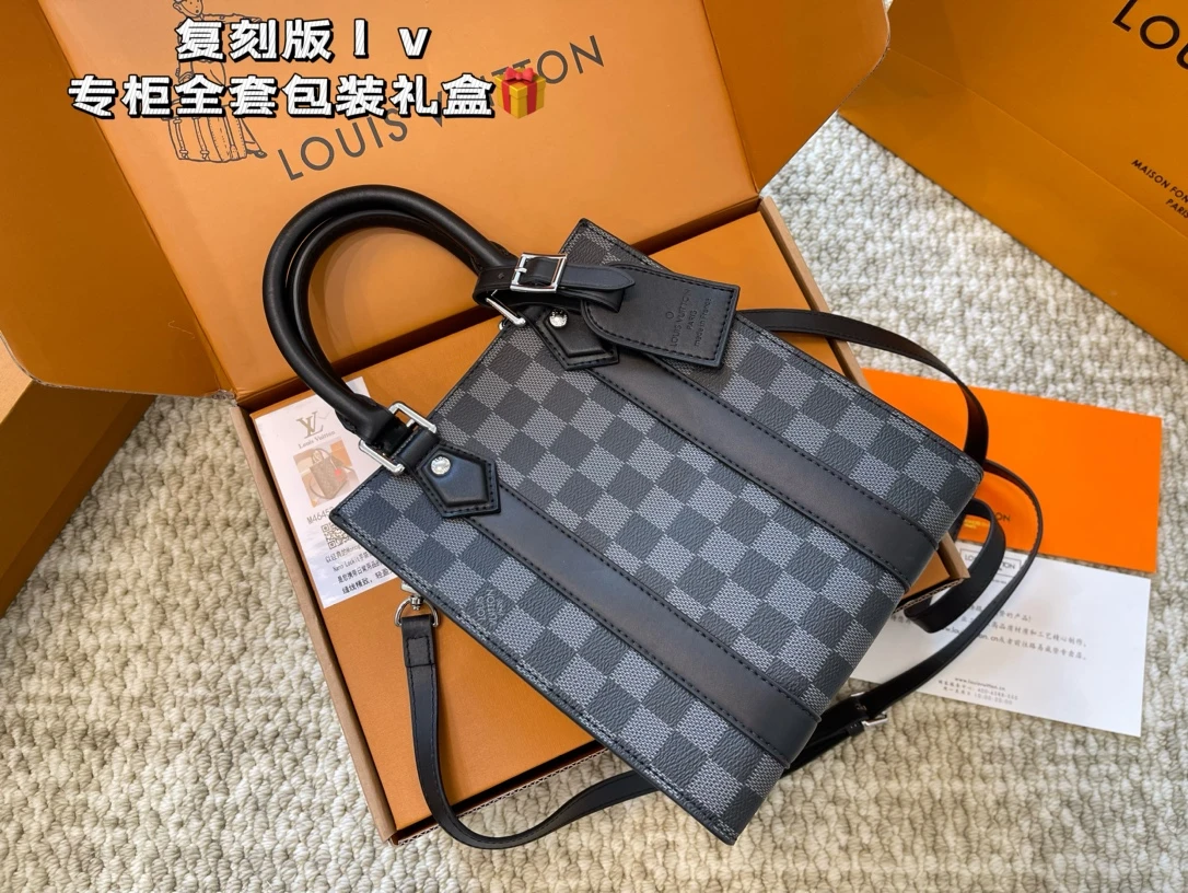 Louis Vuitton Bag — 674881ad
