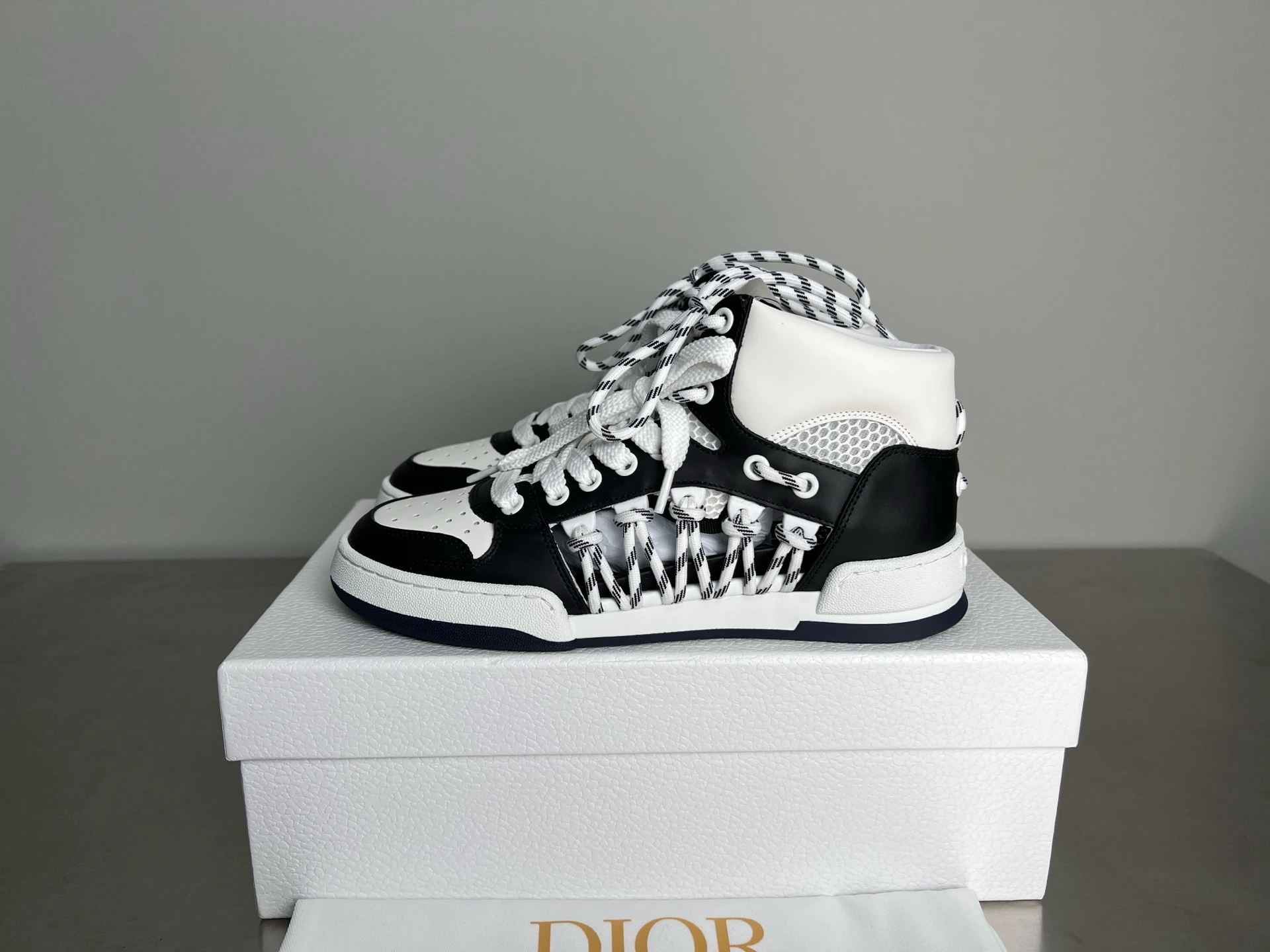 Dior Sneakers — 9d53a20b