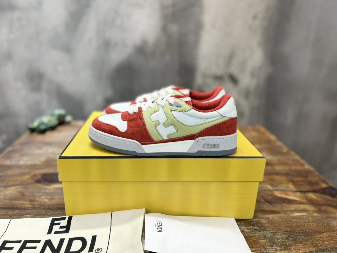 Fendi Sneakers — 61a7cfb1