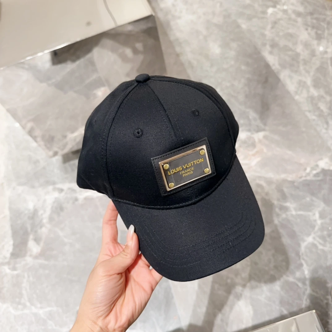 Louis Vuitton Caps — 901fc2ab