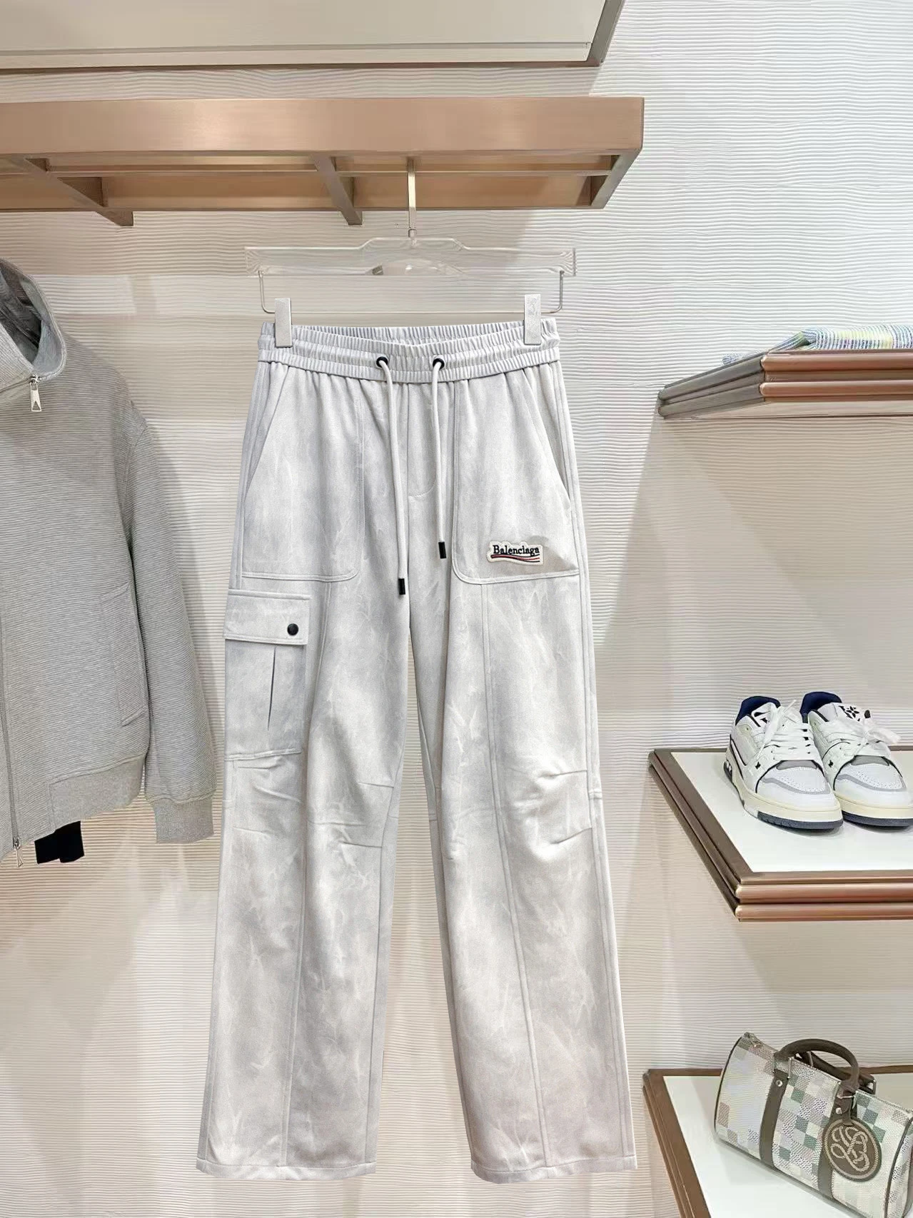 Balenciaga Trousers — 6d81510b