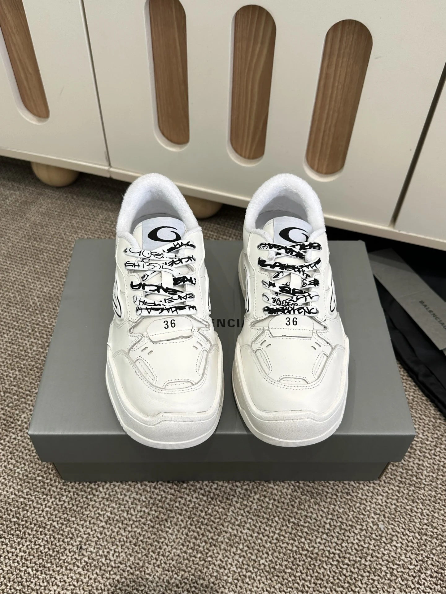 Balenciaga Sneakers — 9c7b8ec6