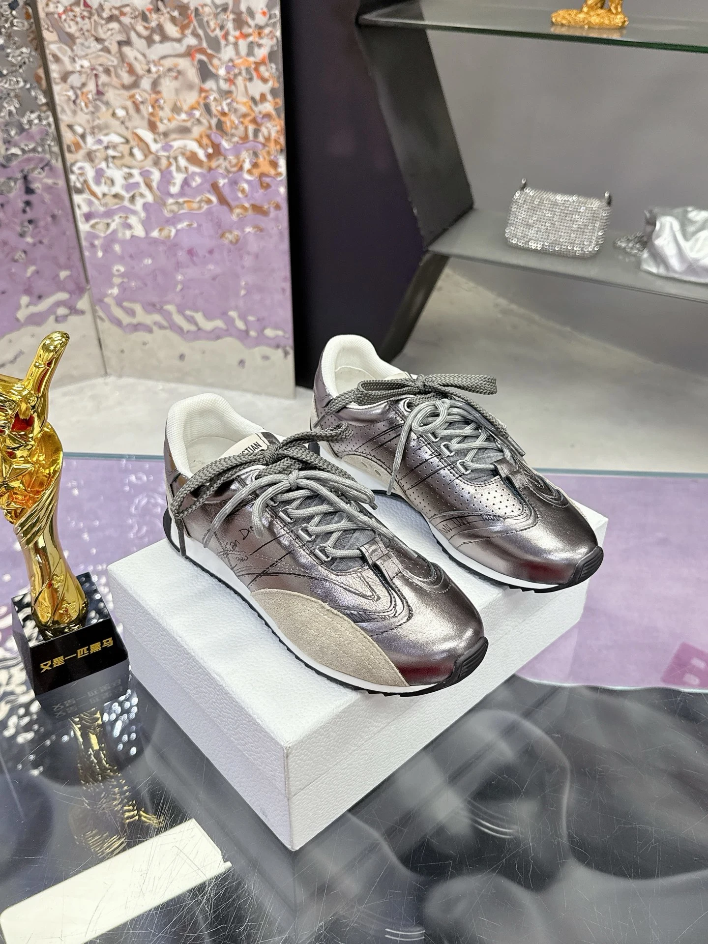 Dior Sneakers — 14aed96b