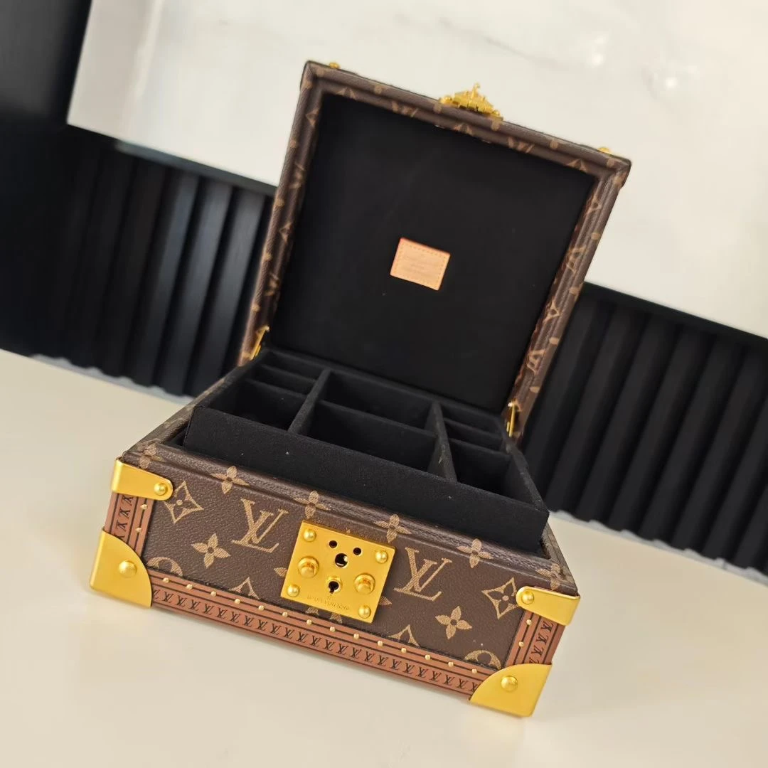 Luggage — 553ff60c