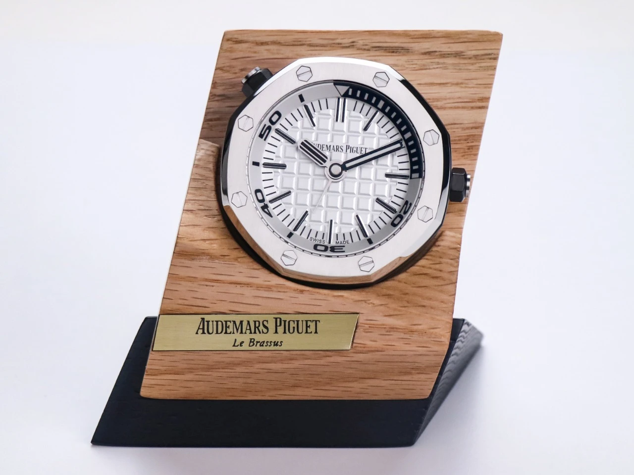Audemars Piguet Watch — 68060b84