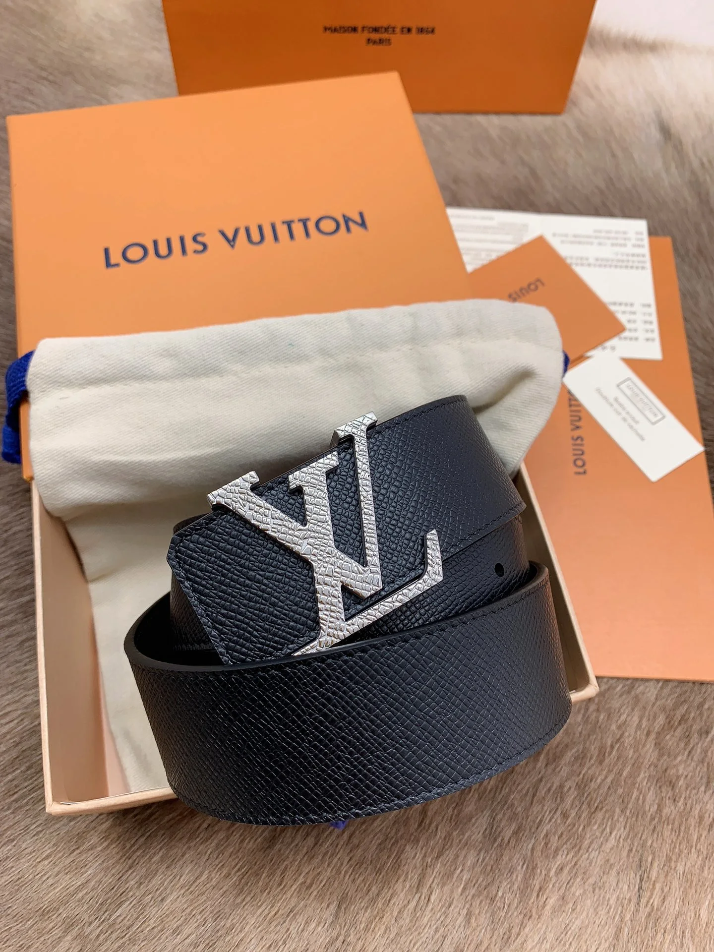 Louis Vuitton Belt — d9ab520d