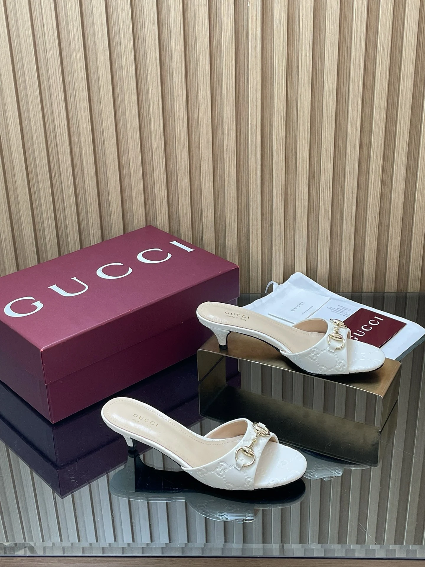 Gucci Slippers — 467d0ca6