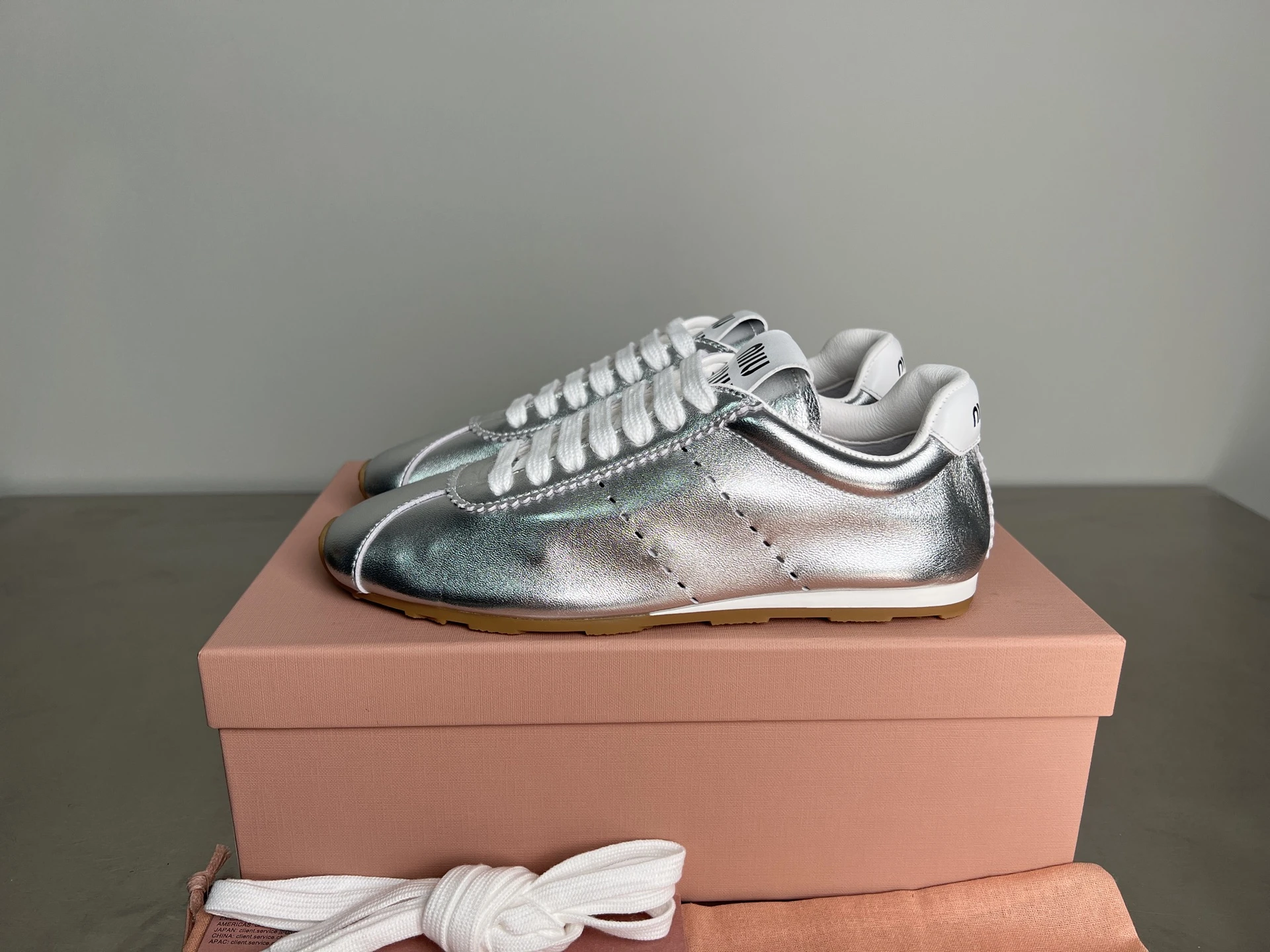 Sneakers