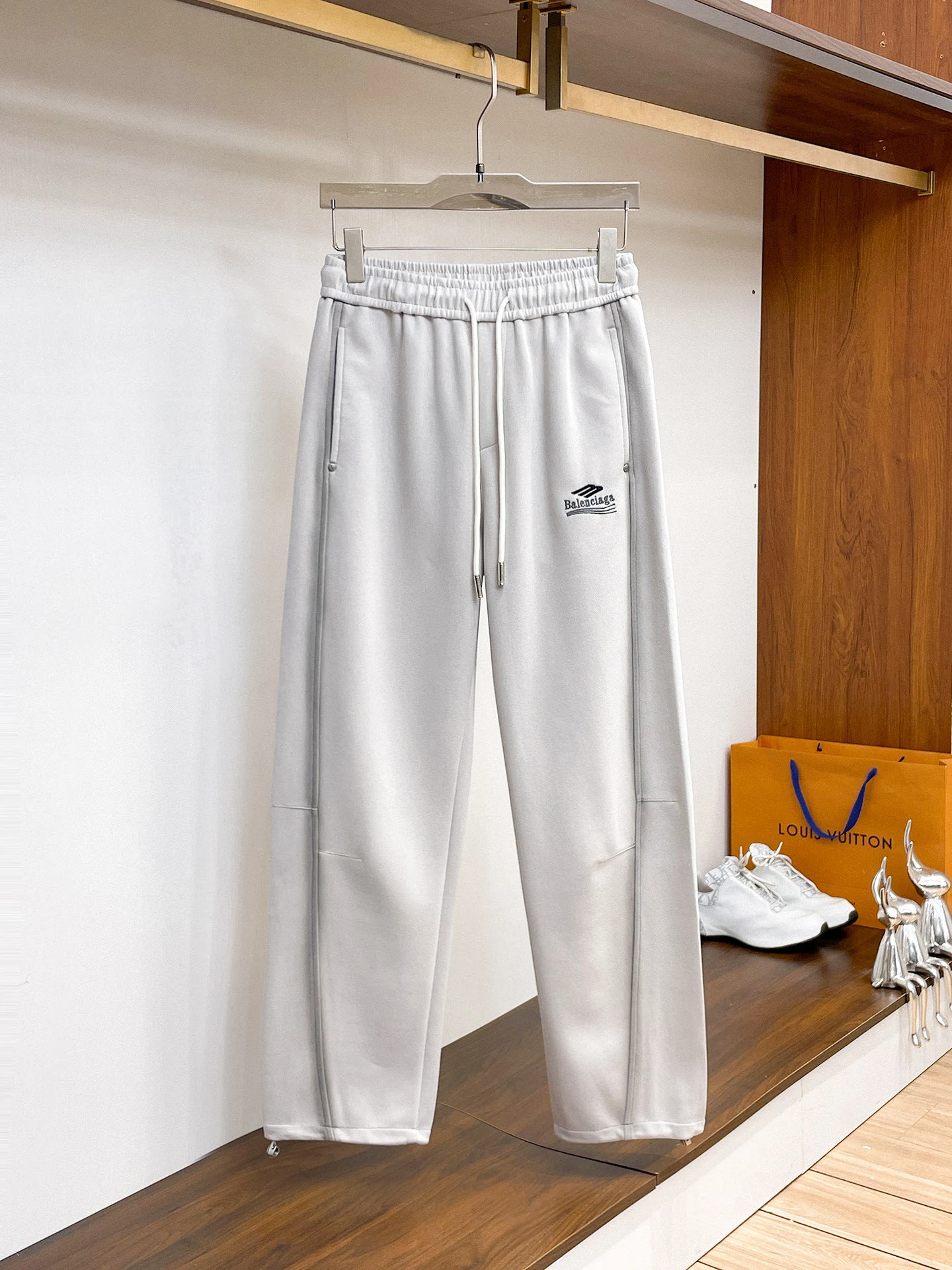 Balenciaga Trousers — cd77739f