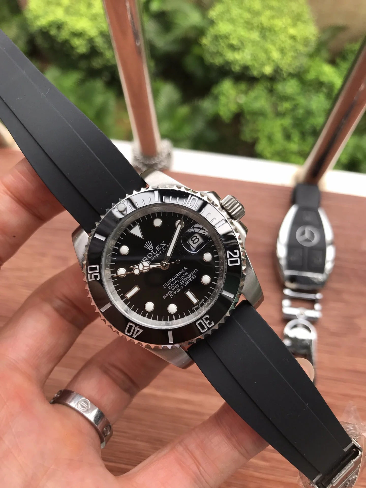 Watch — 4258e040