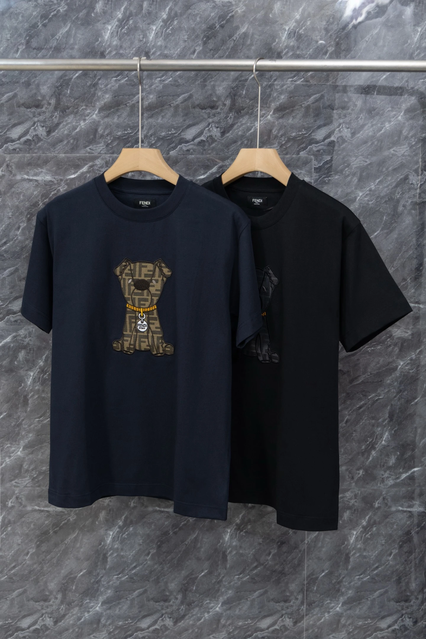 Fendi T-Shirt — ff2a9d45