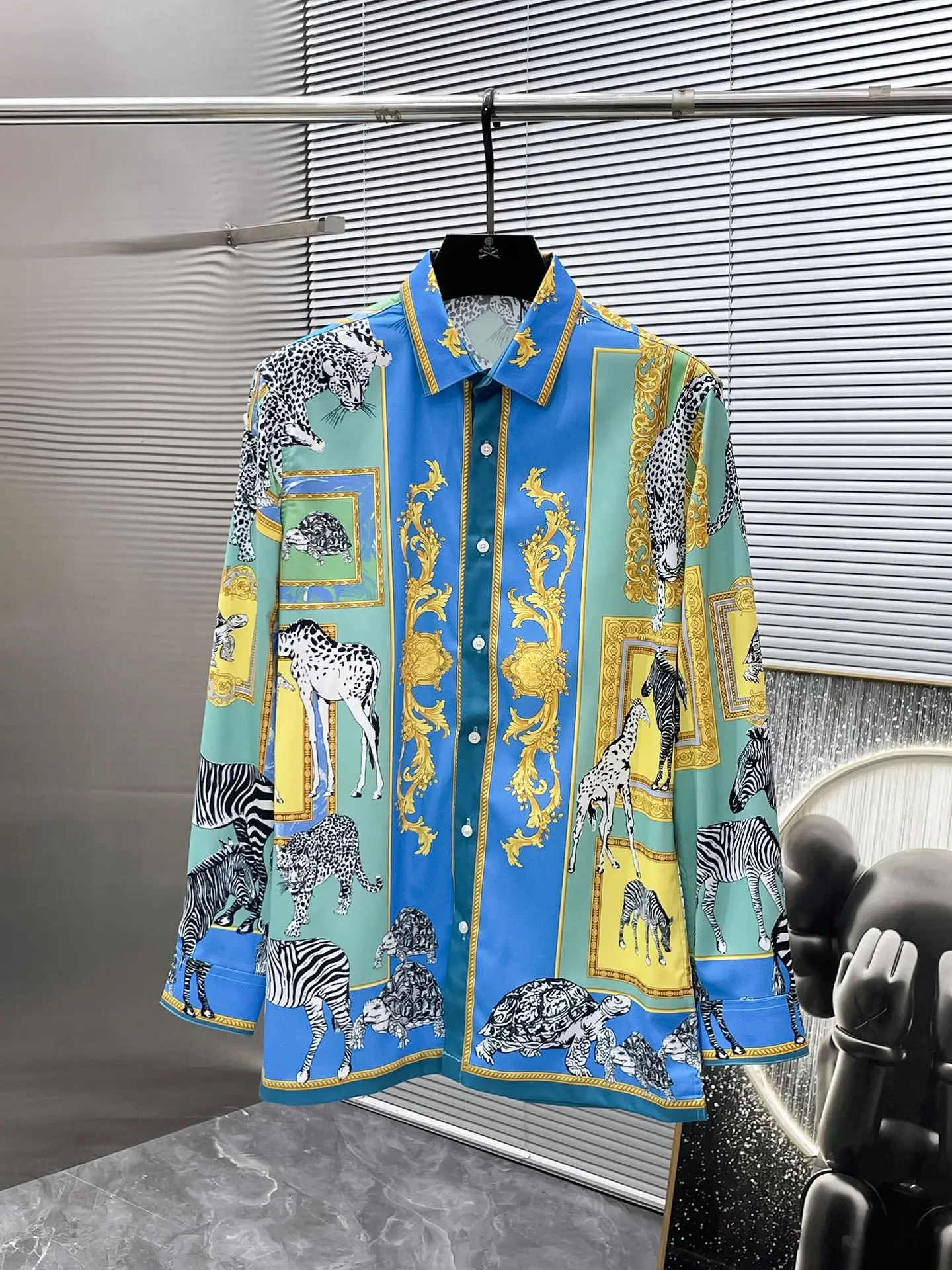 Versace Shirts — afaaaf06