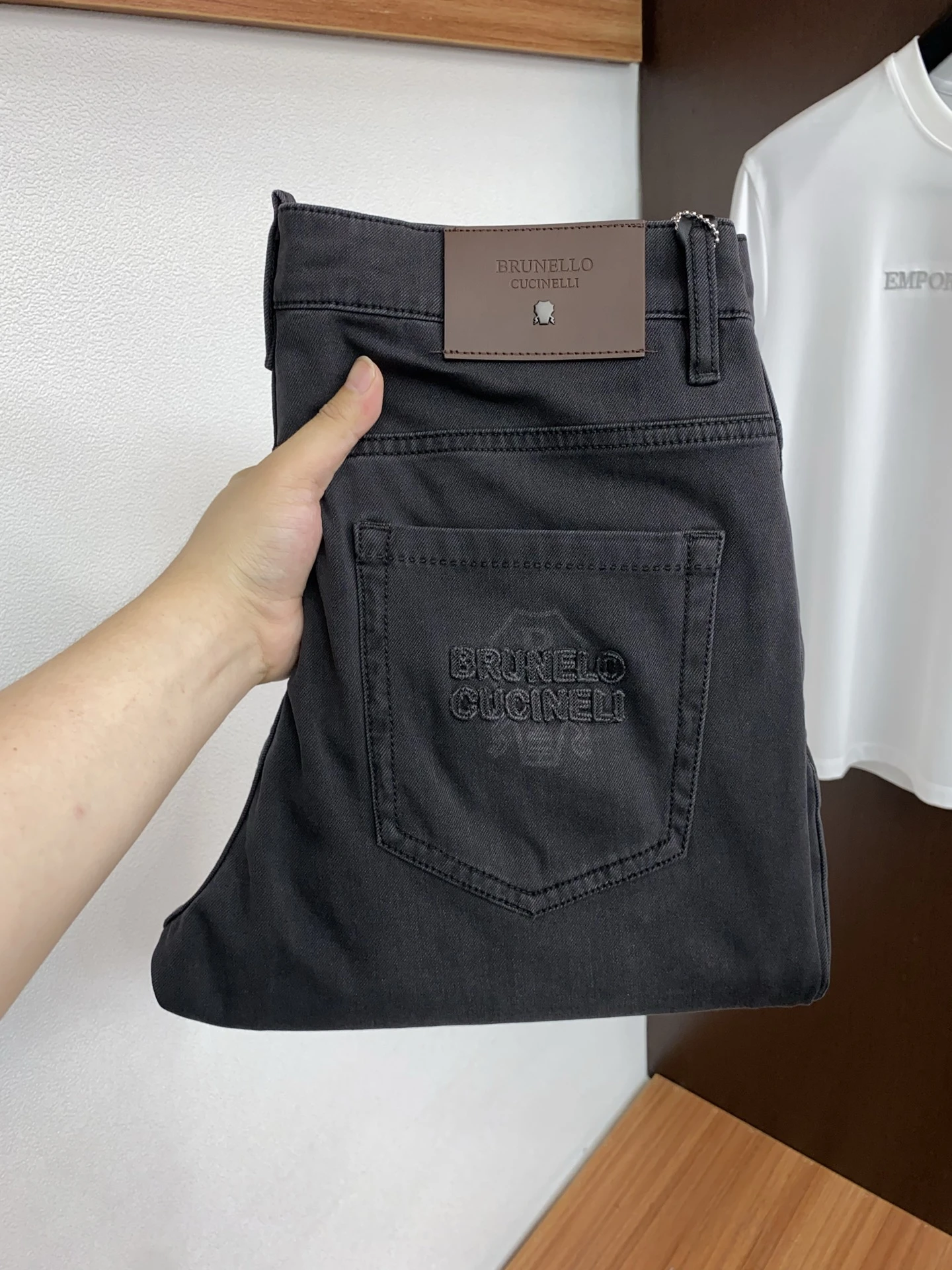 Jeans — e9478d4b