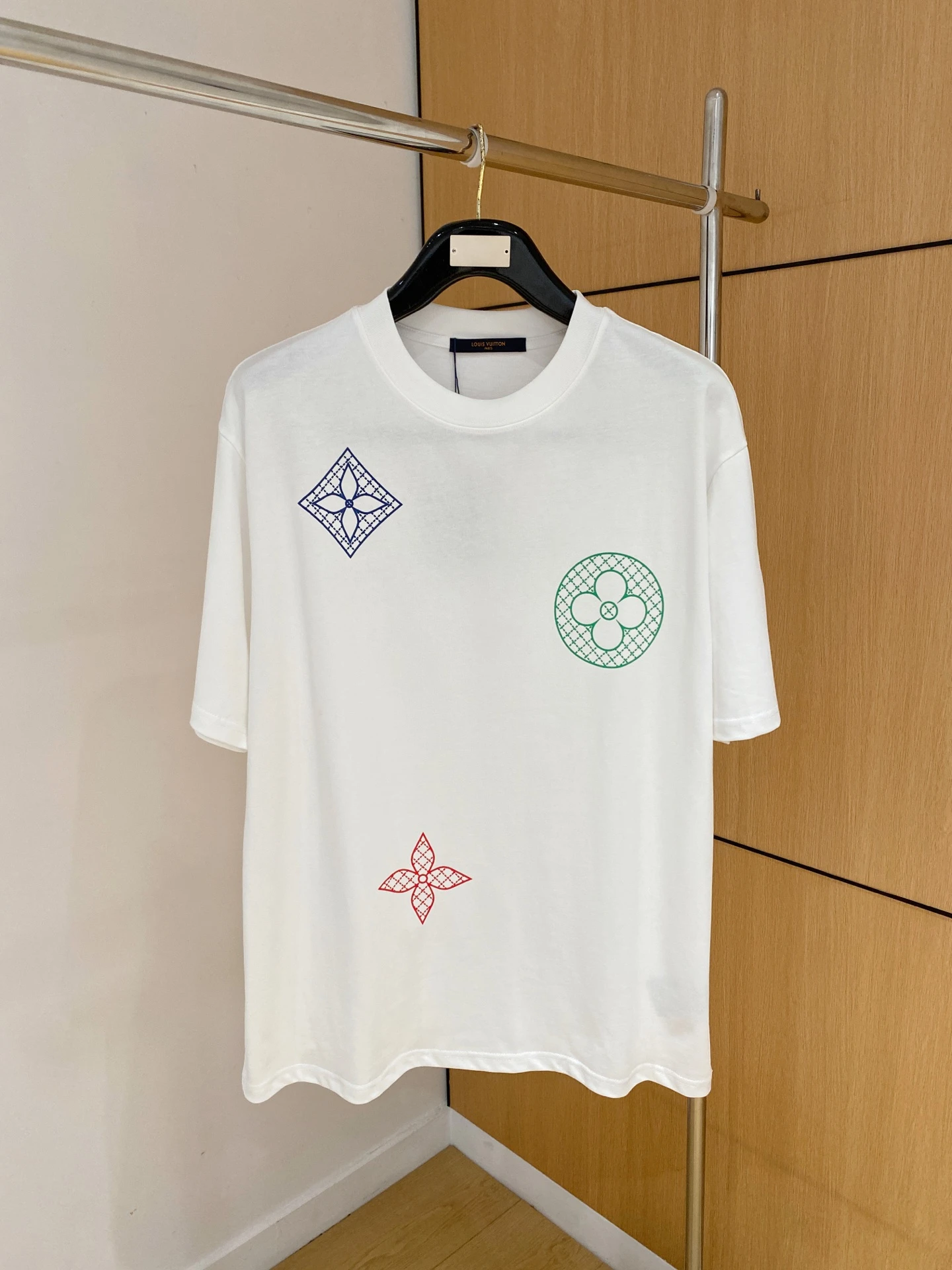 Louis Vuitton T-Shirt — 7ab9627b