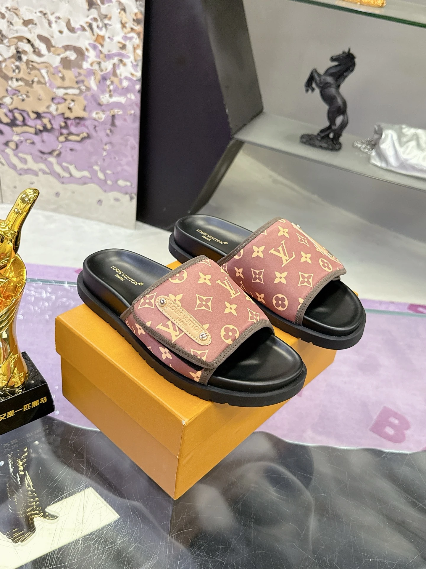 Louis Vuitton Slippers — aaeaa9b9