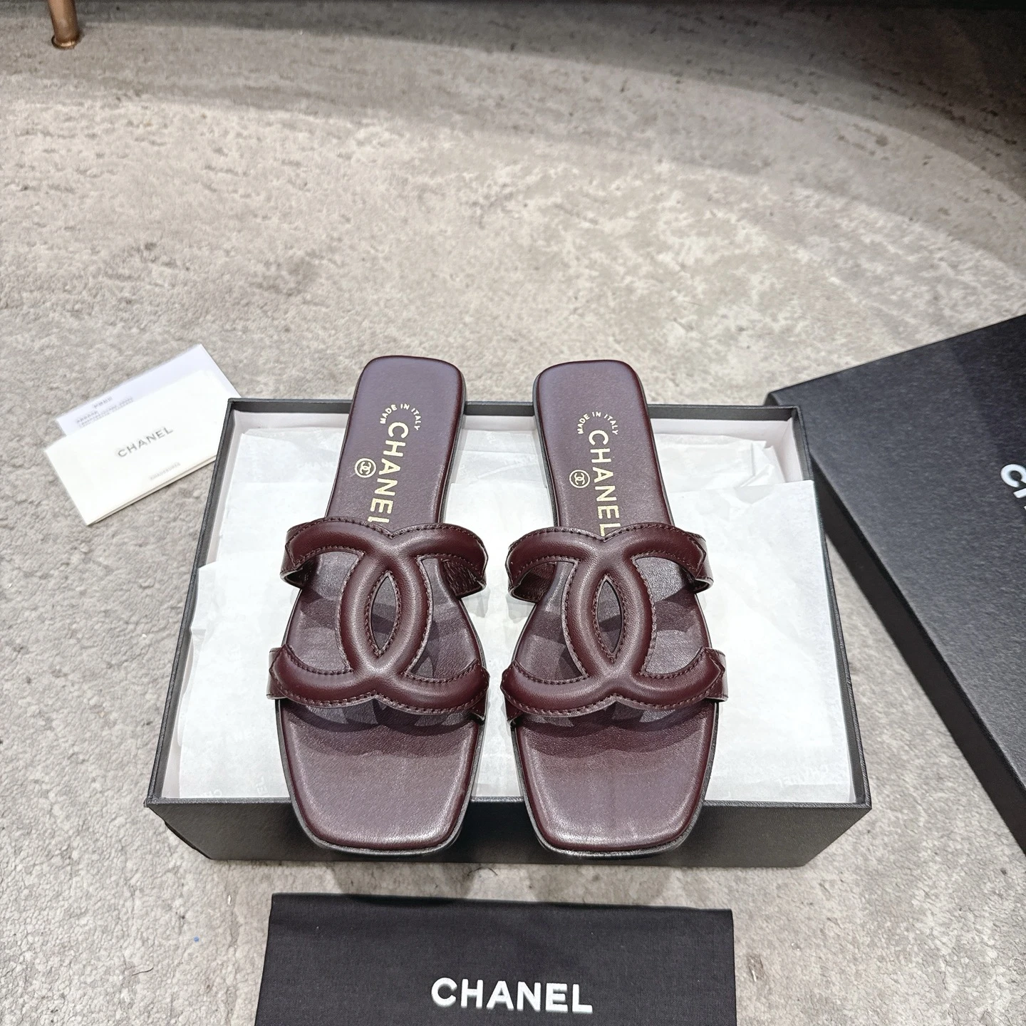 Chanel Slippers — 400fb42d
