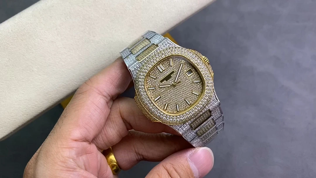Watch — 7db258d3
