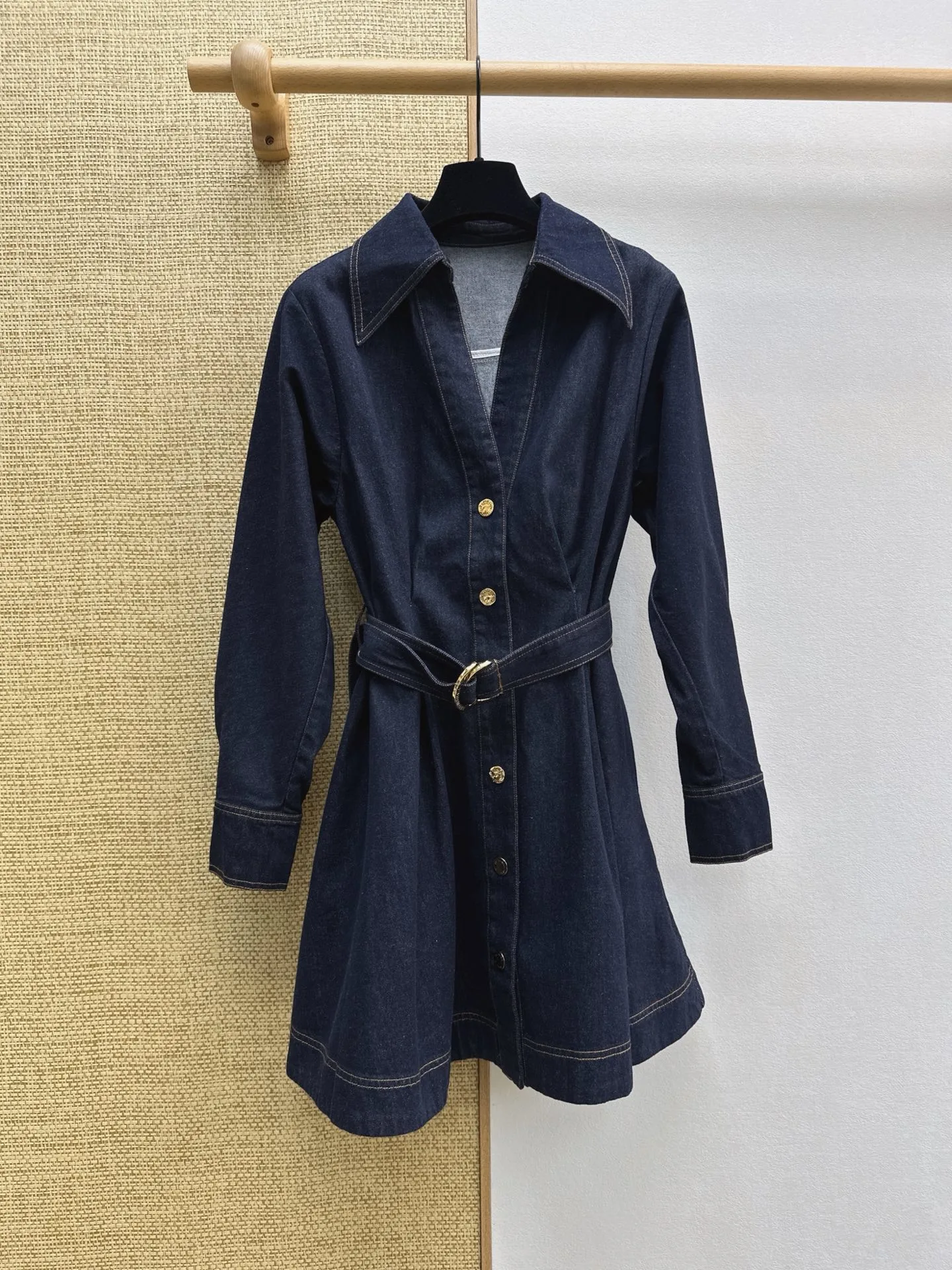 Dresses — 3f0b9fb4