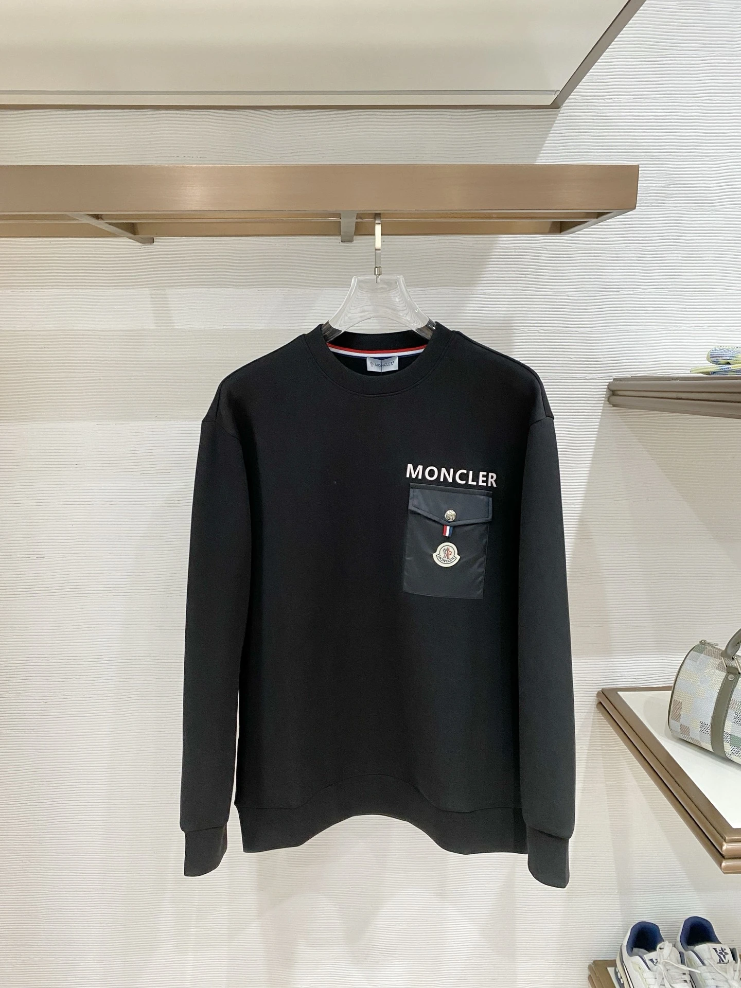 Moncler Sweatshirts — 50f9c738