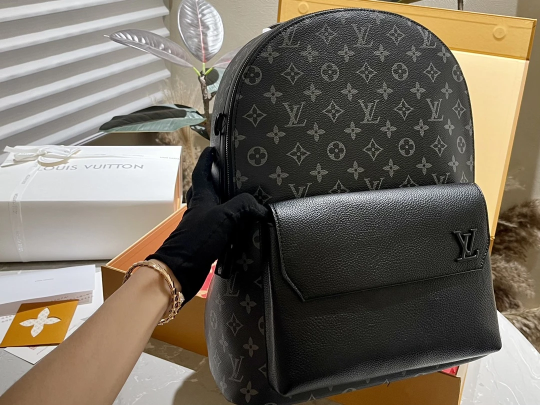 Louis Vuitton Bag — 1b571790