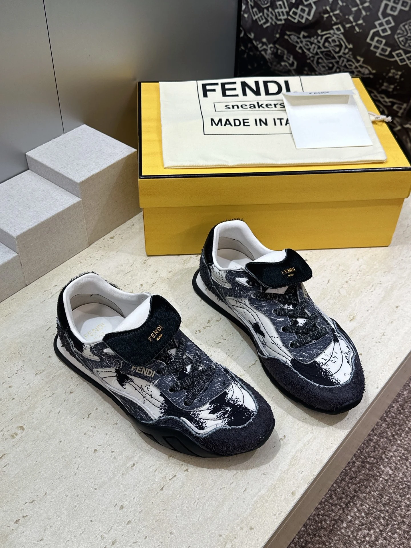 Fendi Sneakers — bf245a1a