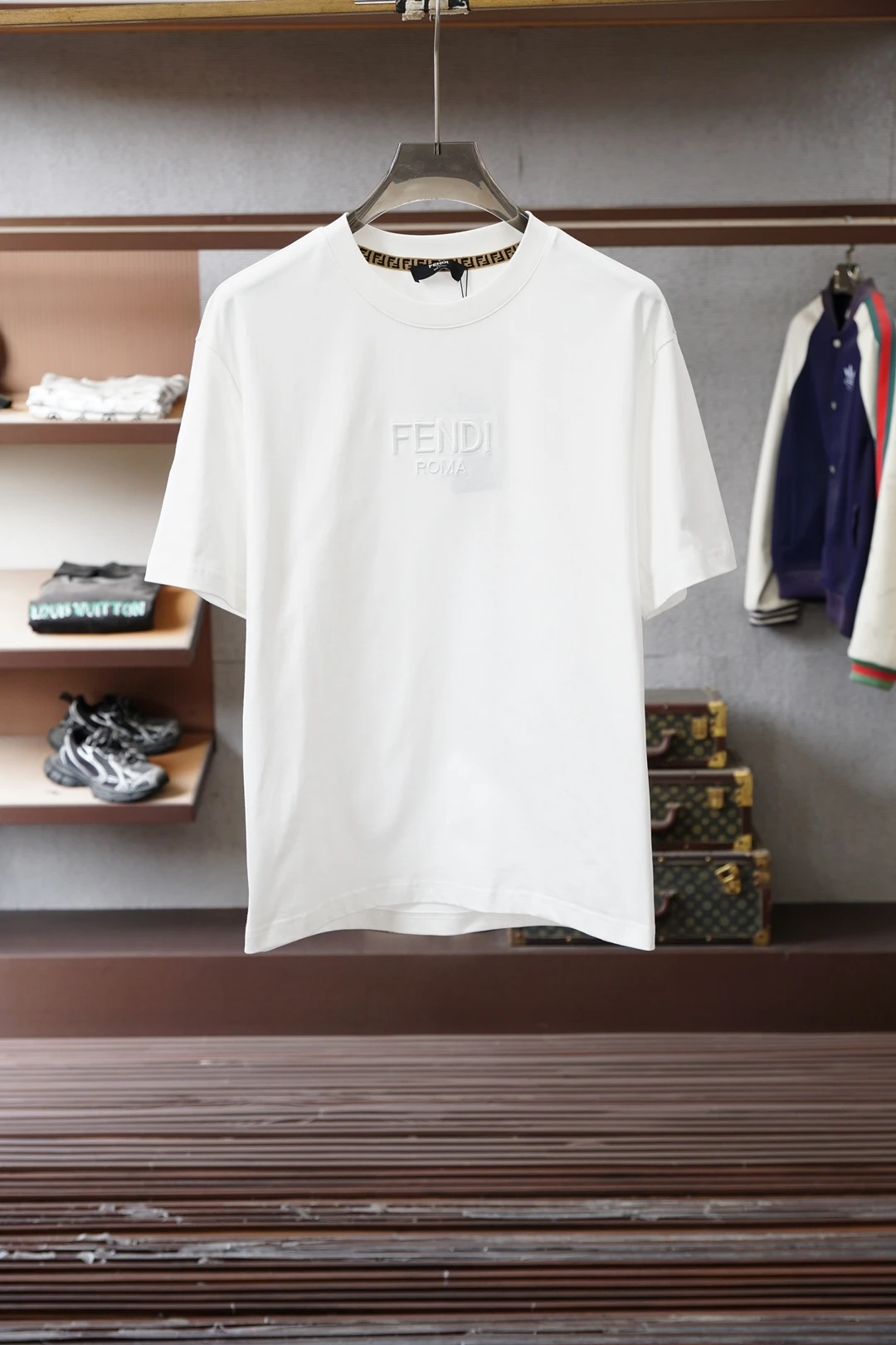 Fendi T-Shirt — dbe386d2