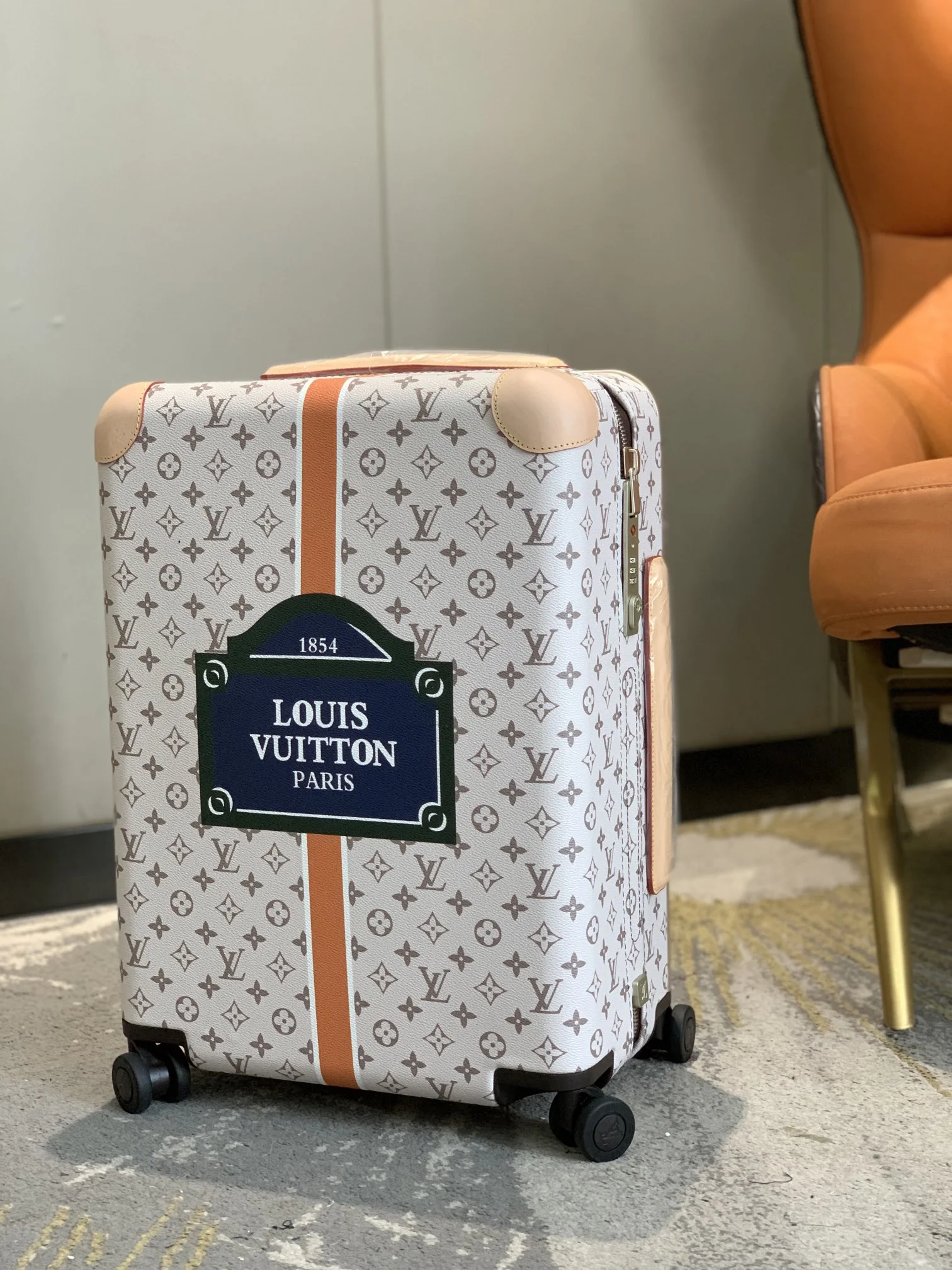 Luggage — 9e7973af