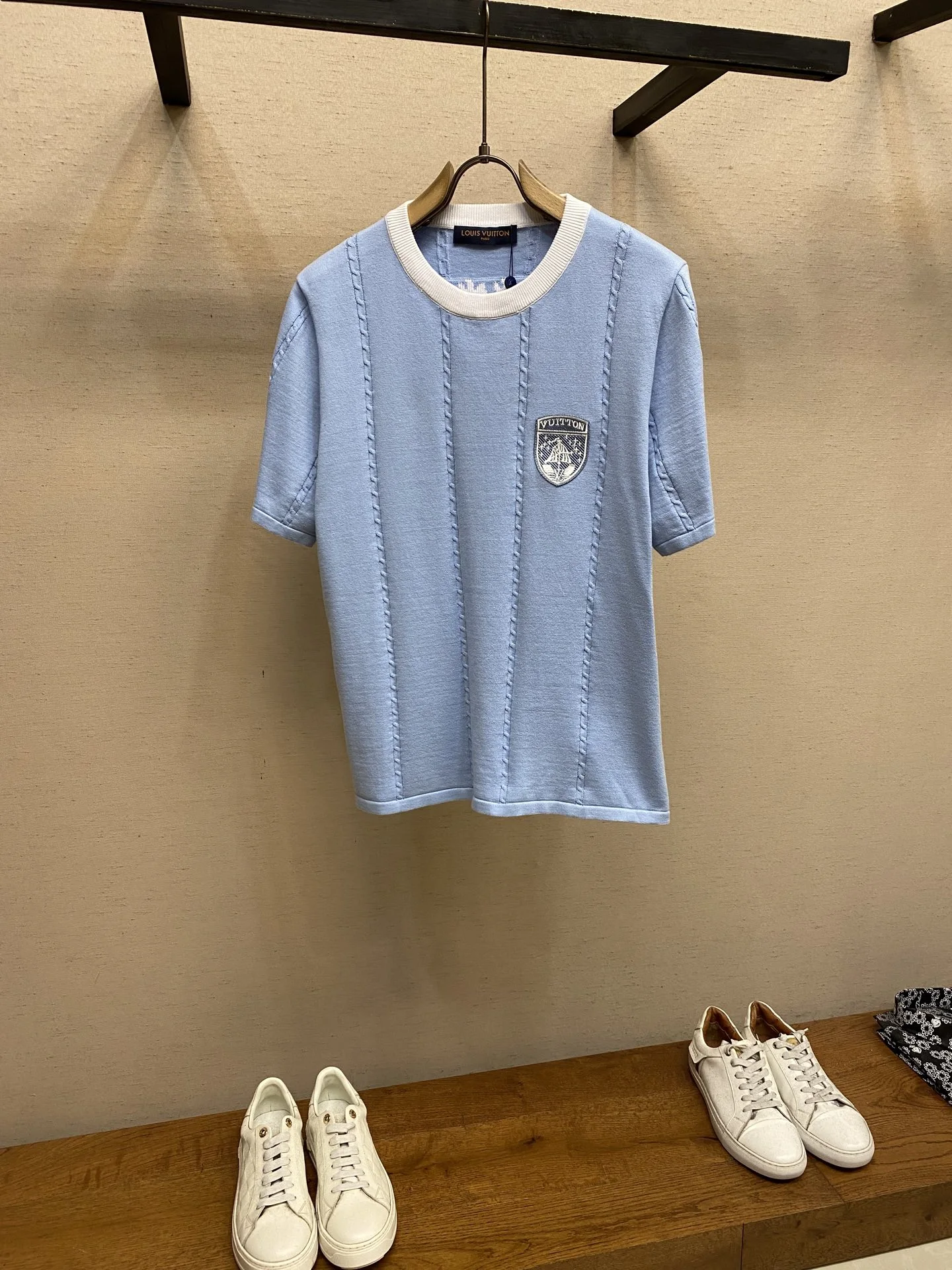 Louis Vuitton T-Shirt — 28b222c2