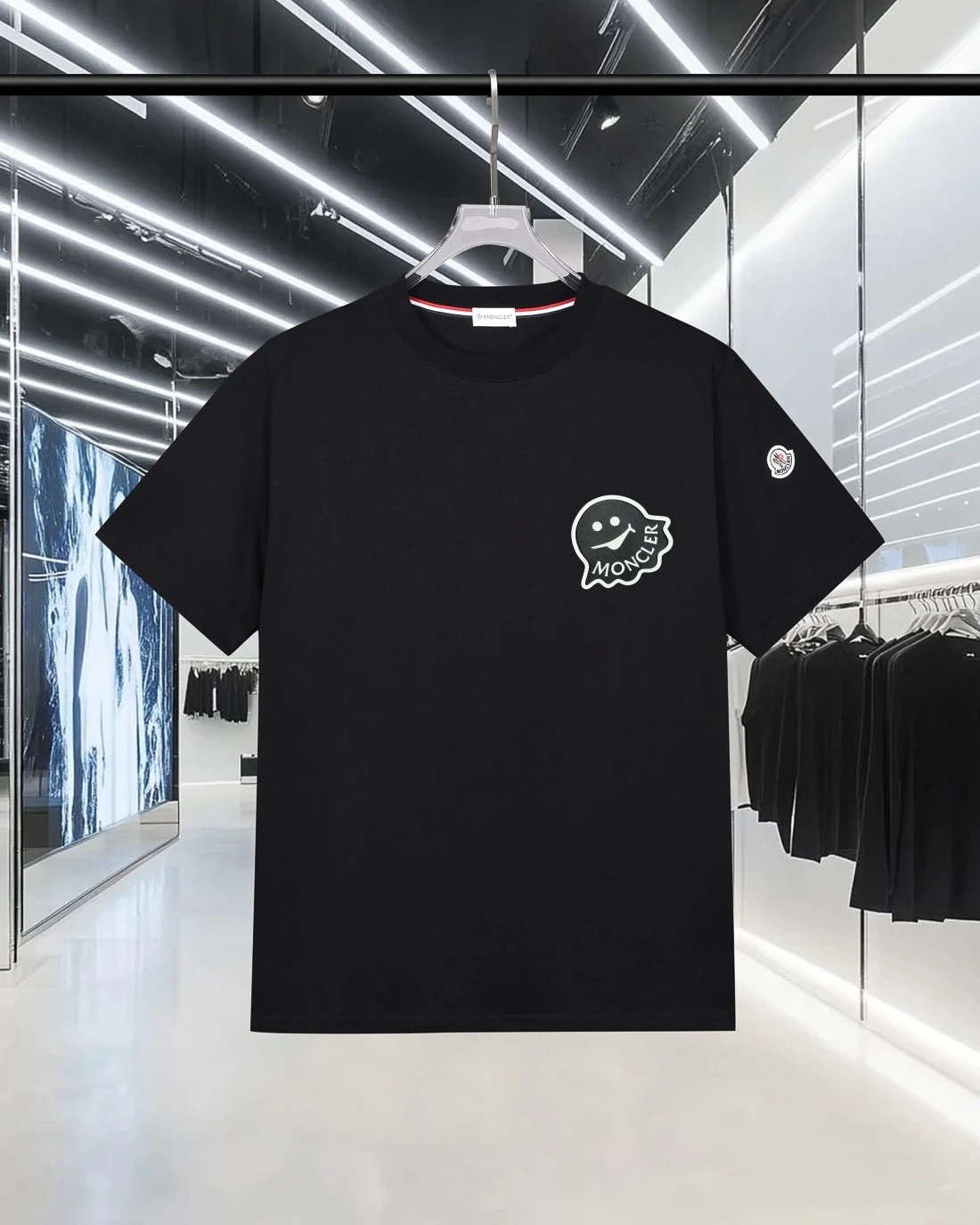 Moncler T-Shirt — 1e76365c