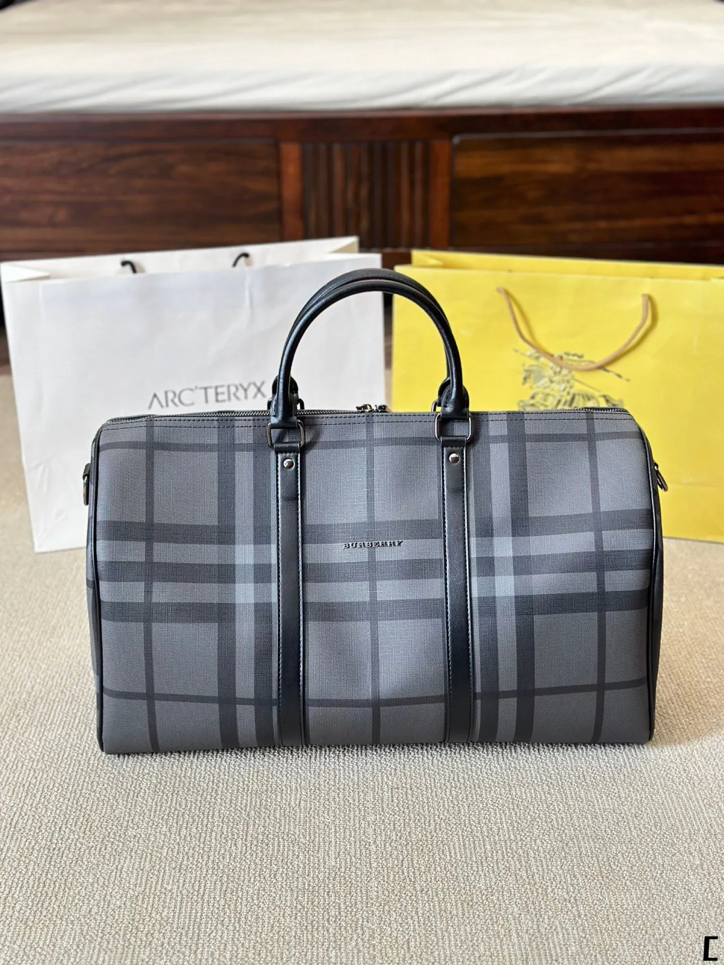 Burberry Bag — 0113ac3b