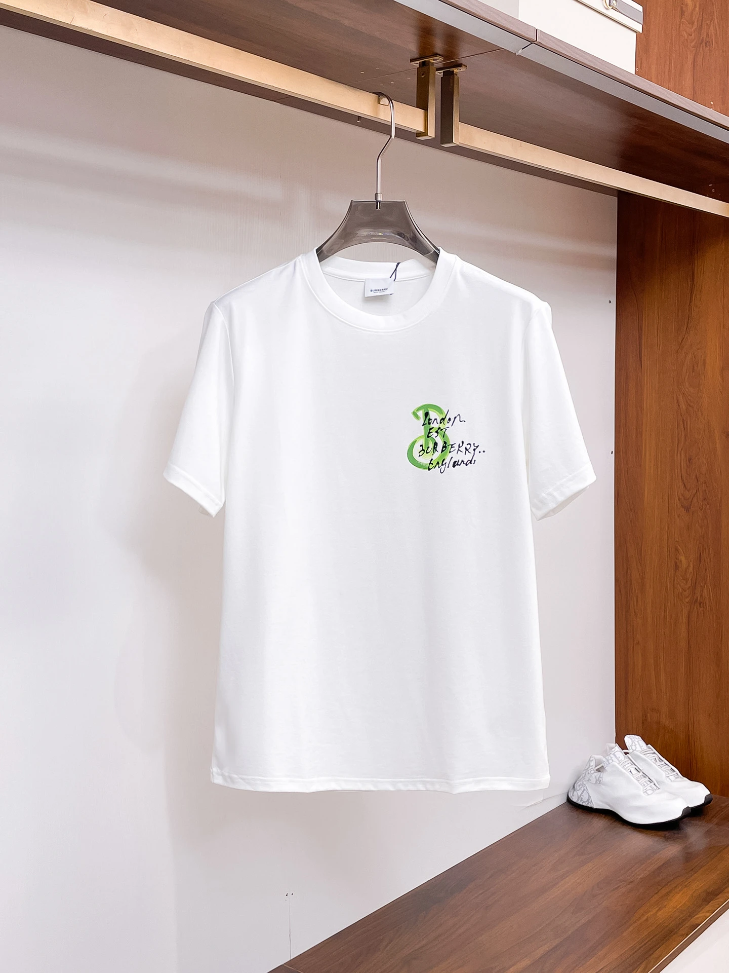 Burberry T-Shirt — c3e092c4