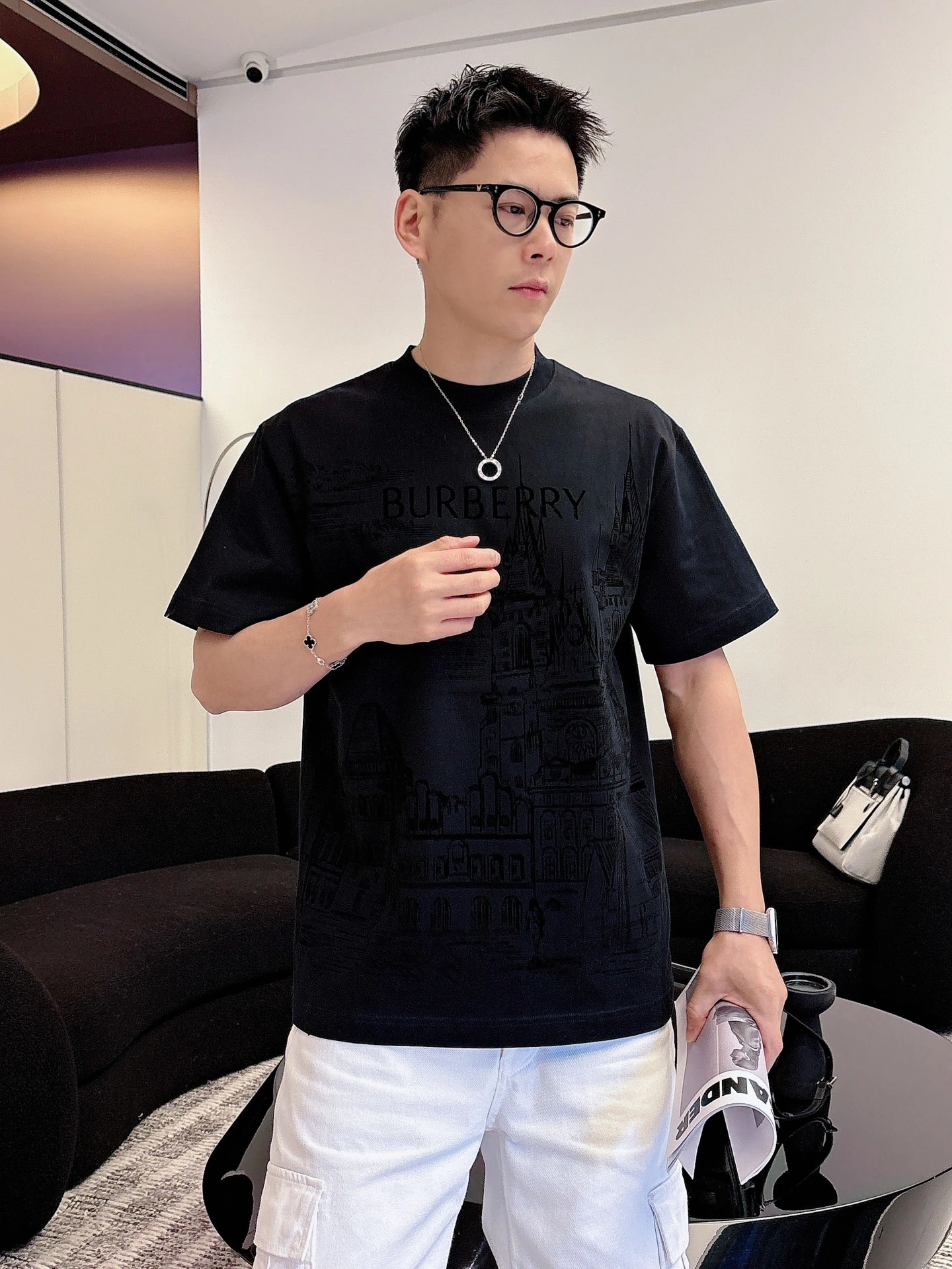 Burberry T-Shirt — b601ca01