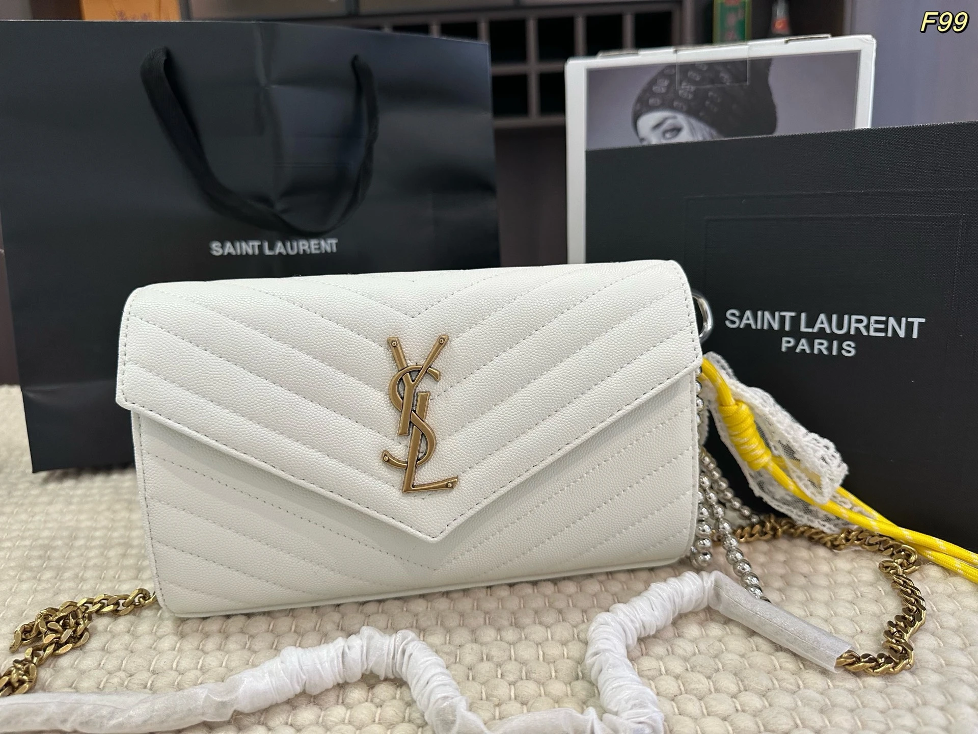 Saint Laurent Bag — 3ea0483c