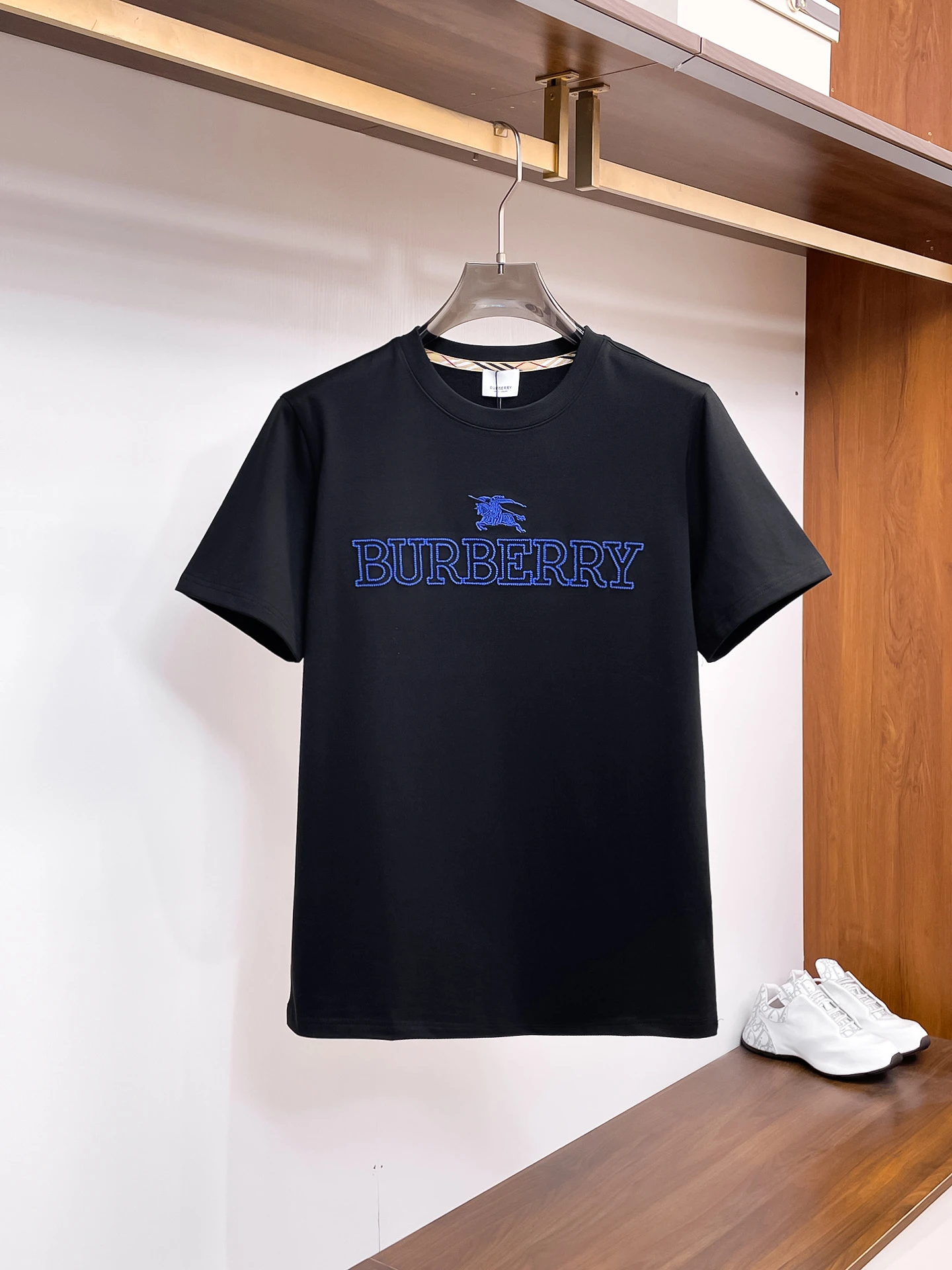 Burberry T-Shirt — a3fb33fb