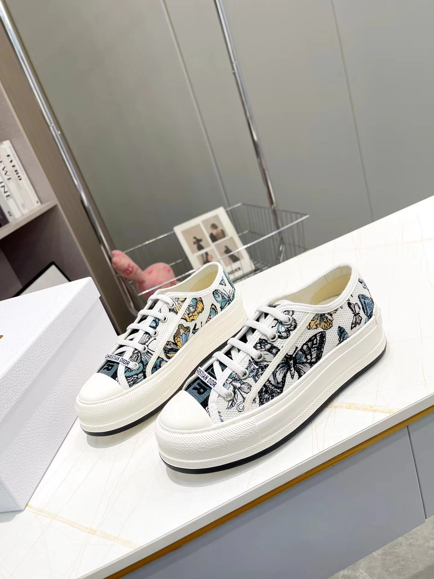 Dior Sneakers — 8f34adb6