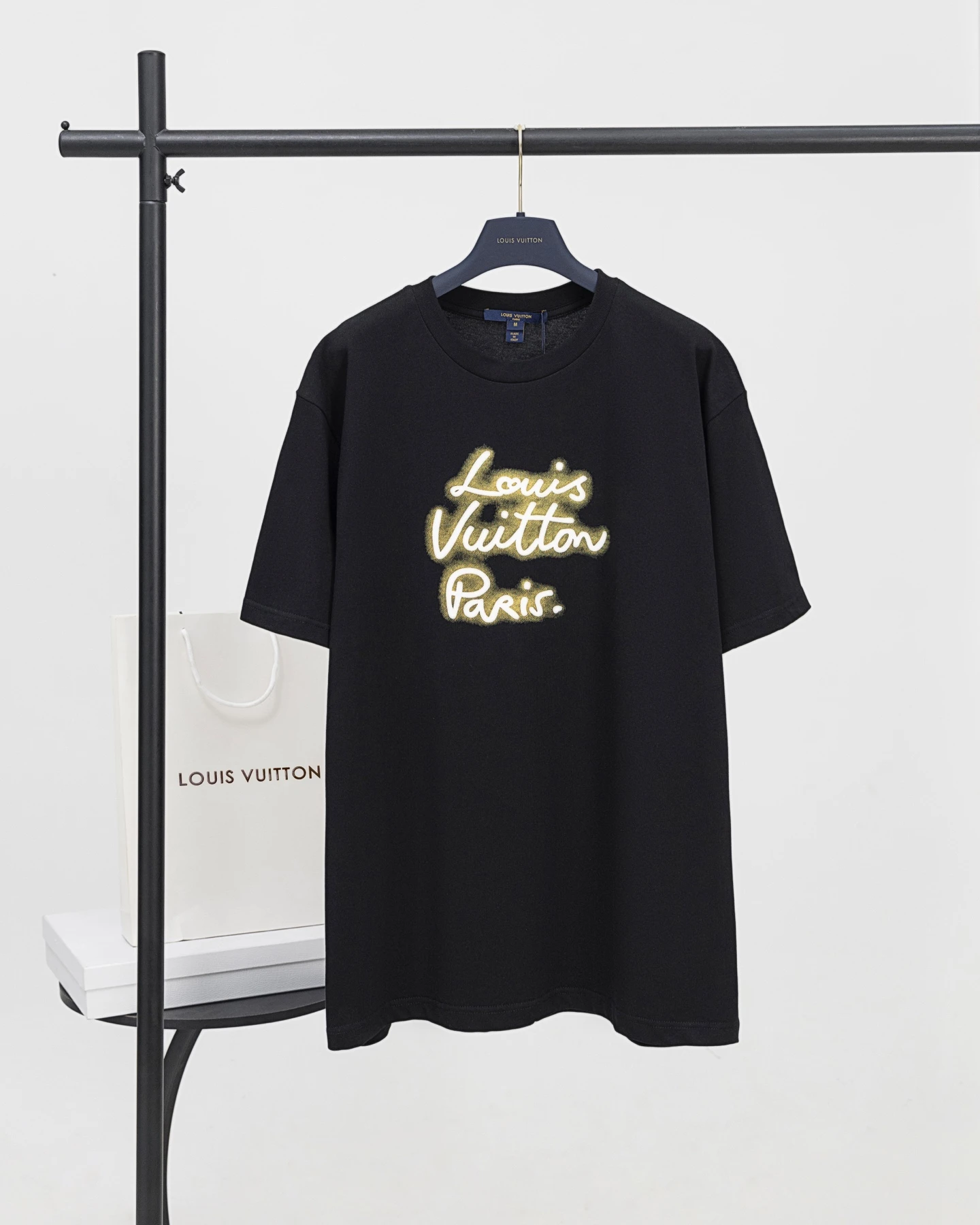 Louis Vuitton T-Shirt — cdaedbe0