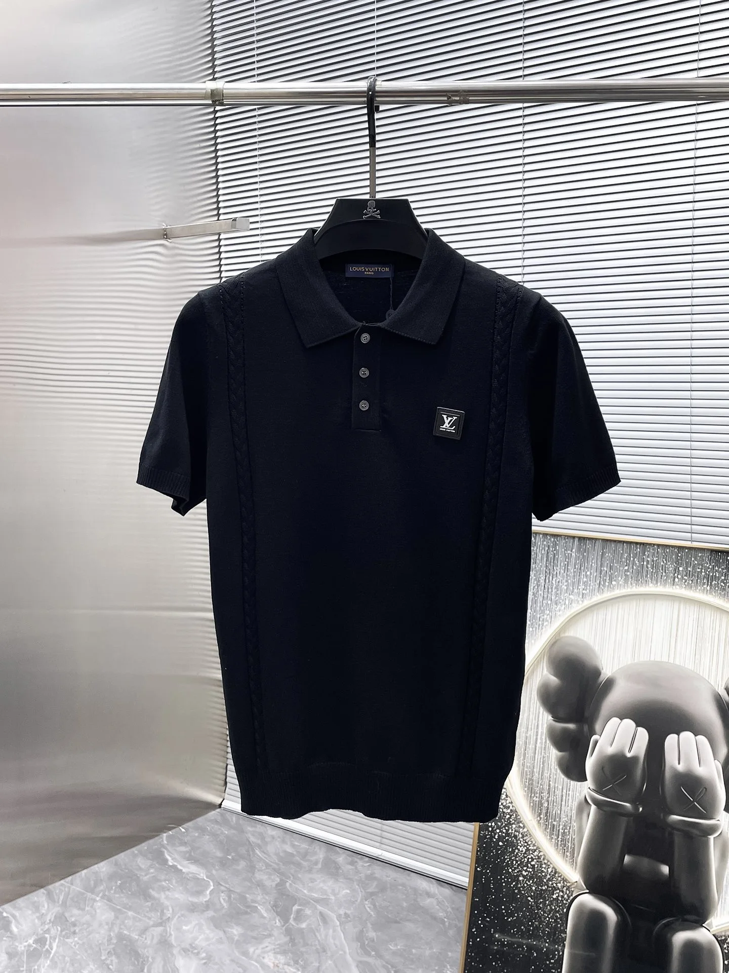 Louis Vuitton T-Shirt — d208046c