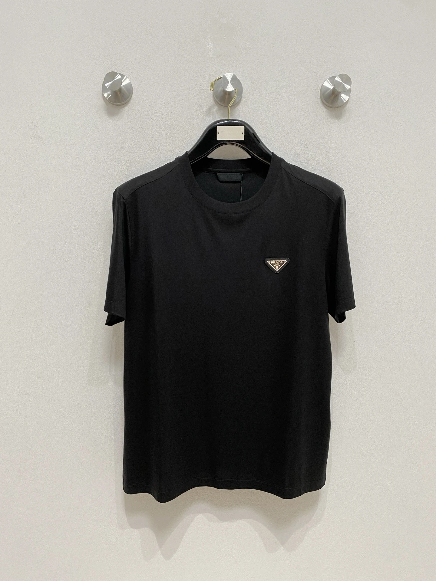 Prada T-Shirt — 57f20dff