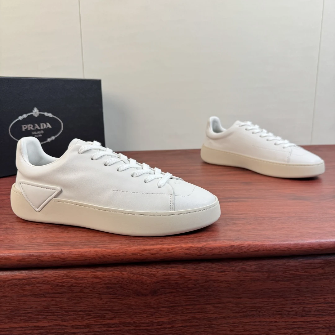 Prada Sneakers — 9eda175b