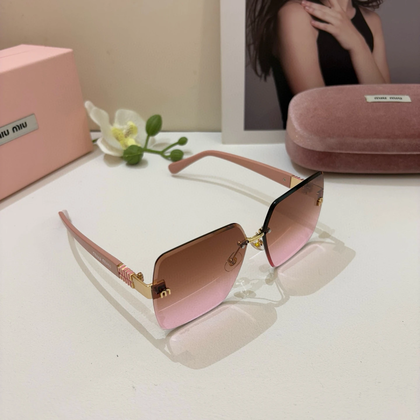 Miu Miu Eyewear — bdde65e9