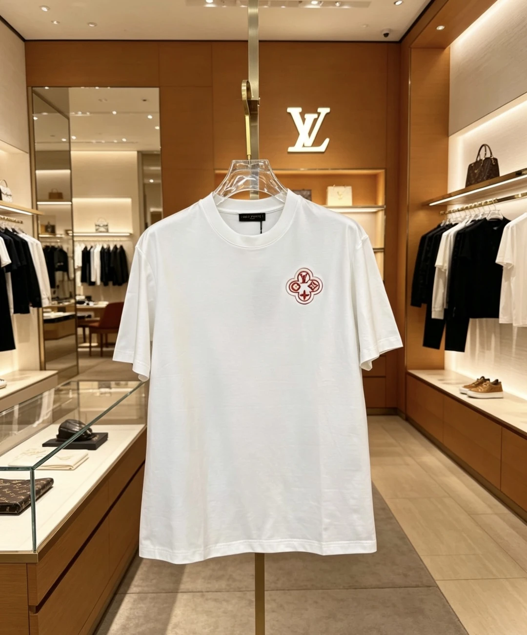 Louis Vuitton T-Shirt — 957d7c2c