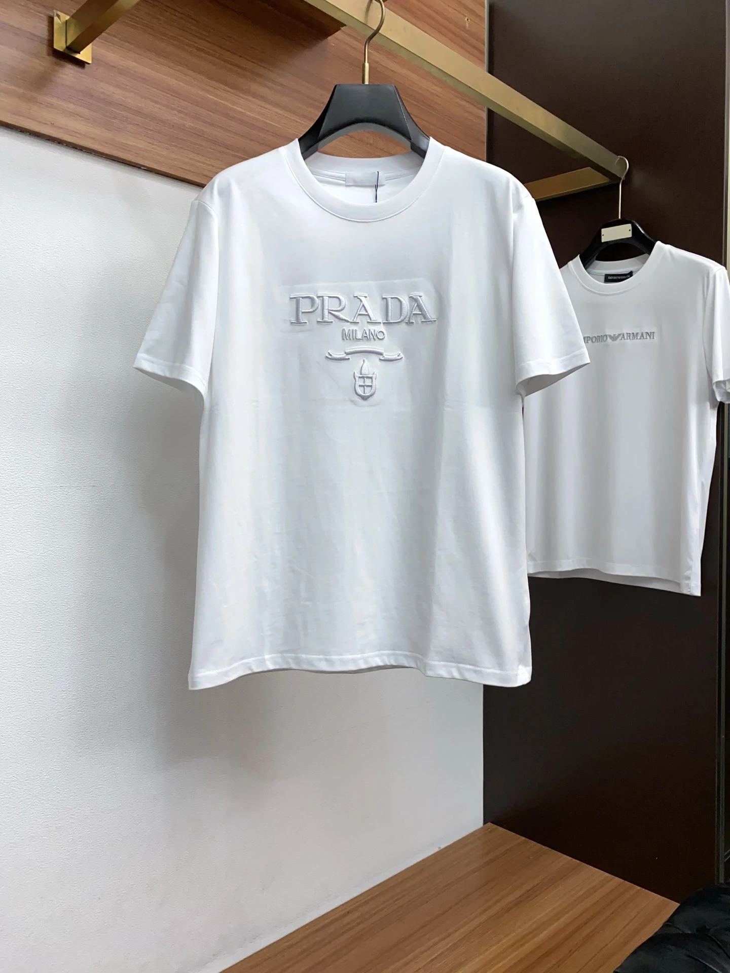 Prada T-Shirt — 091d99ac